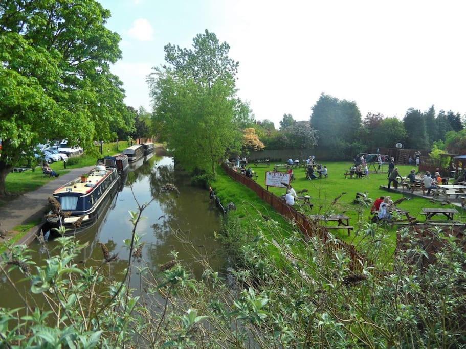 Hidden Gem Canal Facing Retreat With Lovely Walks Hopwas Kültér fotó