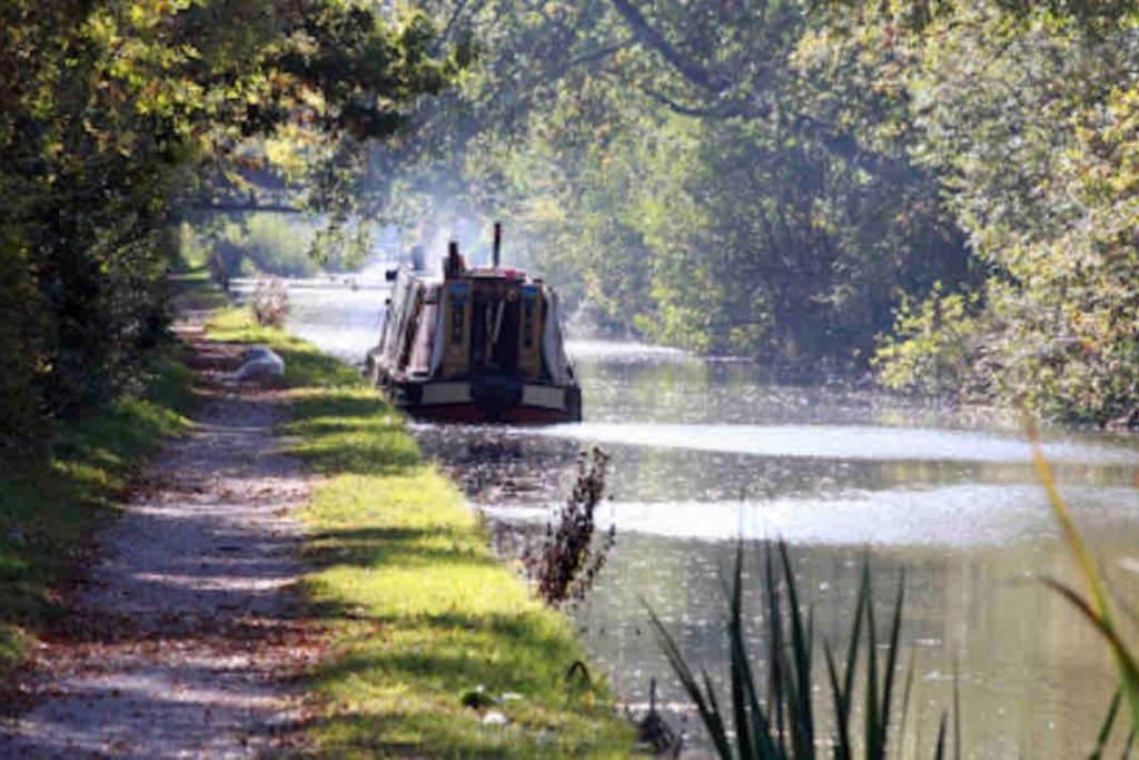 Hidden Gem Canal Facing Retreat With Lovely Walks Hopwas Kültér fotó